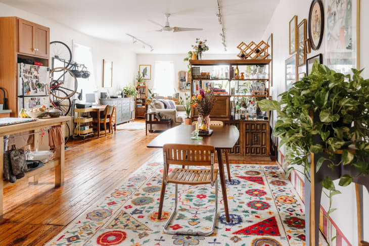 Image showcasing Philadelphia Rental Apartment With Charming and Colorful Bathroom ...
